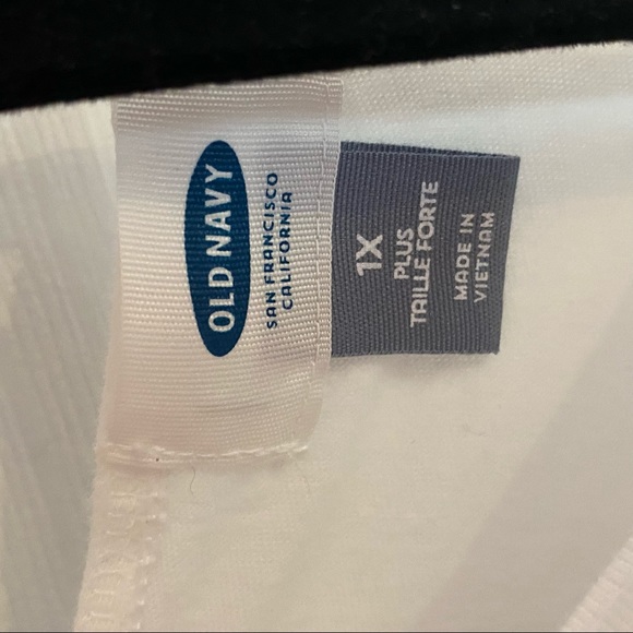 Old Navy eyelet sleeve tee - Picture 4 of 4